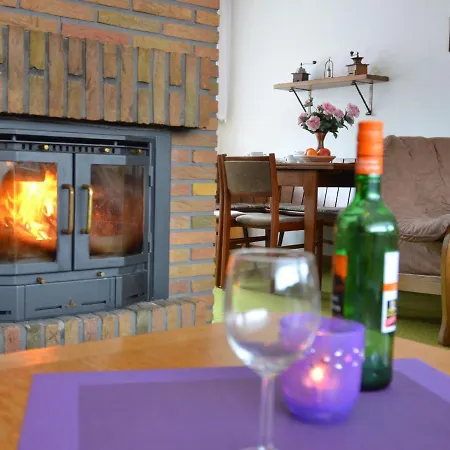 Spacious In Heringhausen Near Watersports Διαμέρισμα Diemelsee